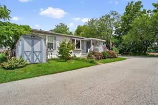 885 Cypress Ave, Spring City, PA 19475 - Photo 4