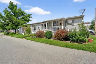 885 Cypress Ave, Spring City, PA 19475 - Photo 2