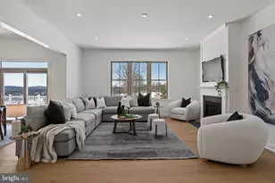 105 Lexington Mnr, Glenmoore, PA 19343 - Photo 10