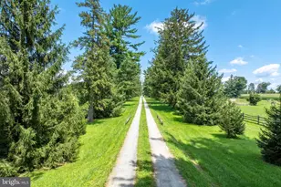 1560 W Doe Run Rd, Kennett Square, PA 19348 - Photo 2