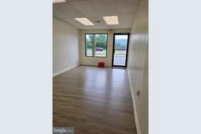 147 W Lancaster Avenue, Downingtown, PA 19335 - Photo 2