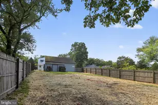 1079 Riverside Dr, Pottstown, PA 19465 - Photo 8