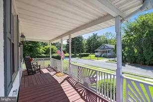 1079 Riverside Dr, Pottstown, PA 19465 - Photo 4