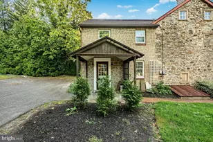 59 E Main St, Elverson, PA 19520 - Photo 4