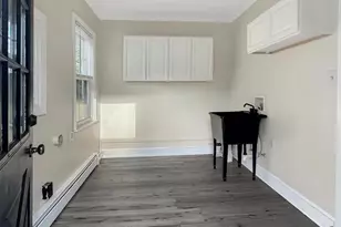 1027 Riverside Dr, Pottstown, PA 19465 - Photo 4