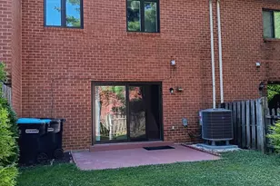 123 Caernarvon Ct, Exton, PA 19341 - Photo 4