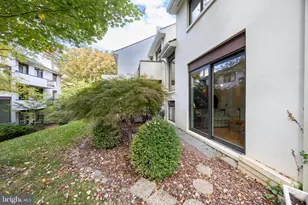 9 Avignon, Devon, PA 19333 - Photo 30