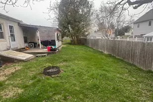 21 Grant St, Phoenixville, PA 19460 - Photo 8