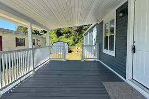 143 Penn Dr, Coatesville, PA 19320 - Photo 2