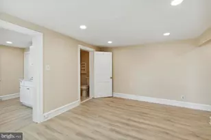 264 Walnut St, Phoenixville, PA 19460 - Photo 10