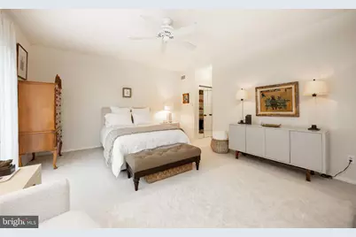 2 Ile Dhuyere #2, Devon, PA 19333 - Photo 18