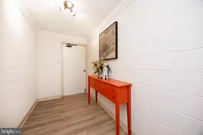 2 Ile Dhuyere #2, Devon, PA 19333 - Photo 34