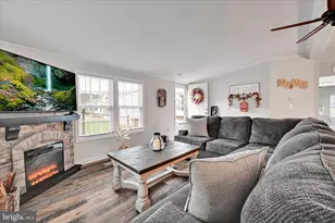 13 Forsynthia Ln, Glenmoore, PA 19343 - Photo 4