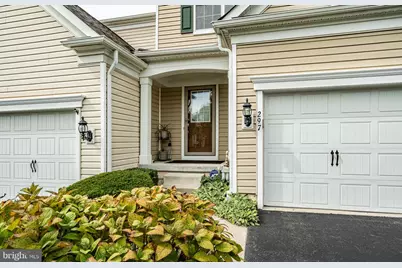 297 N Caldwell Circle, Downingtown, PA 19335 - Photo 2