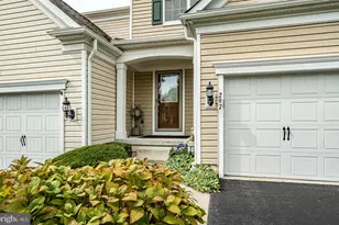 297 N Caldwell Cir, Downingtown, PA 19335 - Photo 2