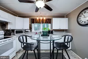 100 Warwick Rd, Elverson, PA 19520 - Photo 20