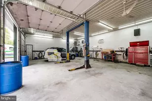 100 Warwick Rd, Elverson, PA 19520 - Photo 32