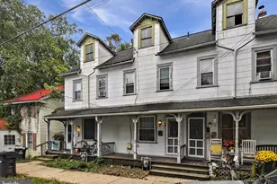 58 Pennsylvania Ave, Phoenixville, PA 19460 - Photo 2