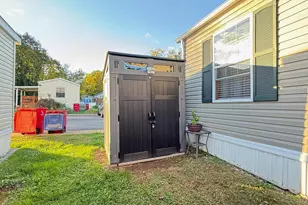 13 2nd St, Phoenixville, PA 19460 - Photo 2