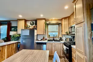 13 2nd St, Phoenixville, PA 19460 - Photo 8