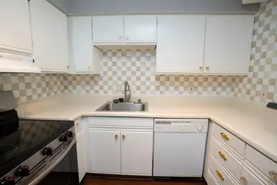 573 Summit House, West Chester, PA 19382 - Photo 8