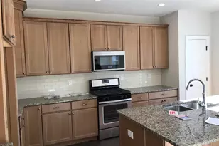 63 Lila Ln, Downingtown, PA 19335 - Photo 2