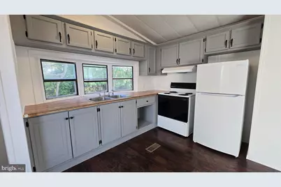 865 Cypress Avenue, Spring City, PA 19475 - Photo 6