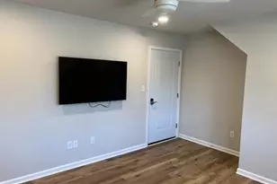 215 E Linden St, Kennett Square, PA 19348 - Photo 6