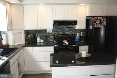 820 W Bridge Street, Phoenixville, PA 19460 - Photo 4