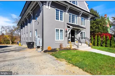 215 E Linden Street #UNIT 3, Kennett Square, PA 19348 - Photo 2