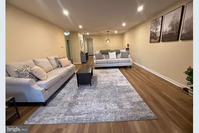 180 Valley Stream Circle, Chesterbrook, PA 19087 - Photo 2