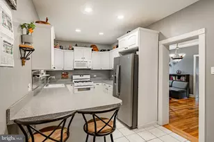 355 Emmett St, Phoenixville, PA 19460 - Photo 2