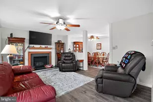 386 Loomis Ave, Coatesville, PA 19320 - Photo 16