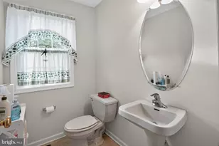 386 Loomis Ave, Coatesville, PA 19320 - Photo 18