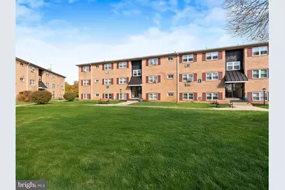 335 E Lancaster Avenue #E-5, Downingtown, PA 19335 - Photo 2