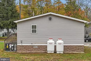 1111 Riverside Dr, Pottstown, PA 19465 - Photo 6