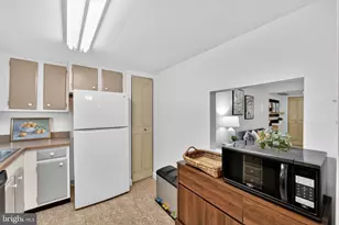 363 Old Forge Crossing, Devon, PA 19333 - Photo 16