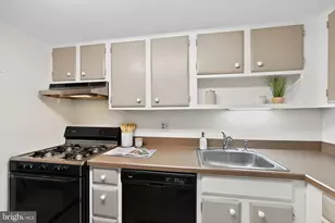 363 Old Forge Crossing, Devon, PA 19333 - Photo 14