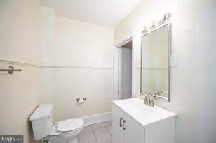 215 Bridge St, Phoenixville, PA 19460 - Photo 16