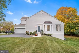 24 Redtail Ct, West Chester, PA 19380 - Photo 2