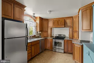 451 Pine Swamp Rd, Elverson, PA 19520 - Photo 10