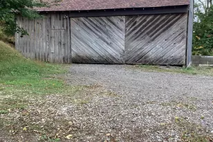 1050 Pike Springs Rd, Phoenixville, PA 19460 - Photo 4