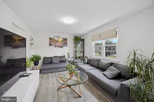 315 Oak Ln W, Exton, PA 19341 - Photo 2