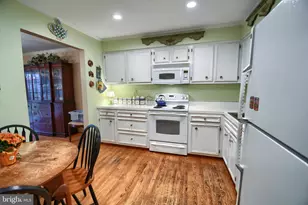 1304 Weatherstone Dr, Paoli, PA 19301 - Photo 10