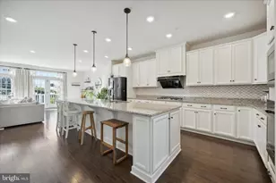 831 Stonecliffe Rd, Malvern, PA 19355 - Photo 4