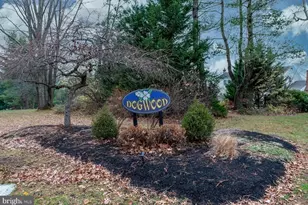 90 Bayberry Ln, Phoenixville, PA 19460 - Photo 2