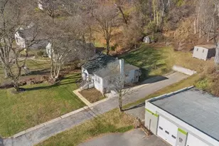 154 Doe Run Rd, Coatesville, PA 19320 - Photo 2