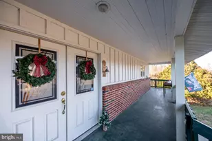 929 N Manor Rd, Honey Brook, PA 19344 - Photo 4