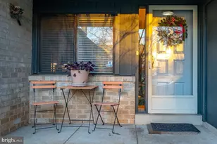 521 Foxwood Ln, Paoli, PA 19301 - Photo 4