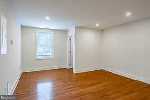 21 Gay St, Phoenixville, PA 19460 - Photo 2